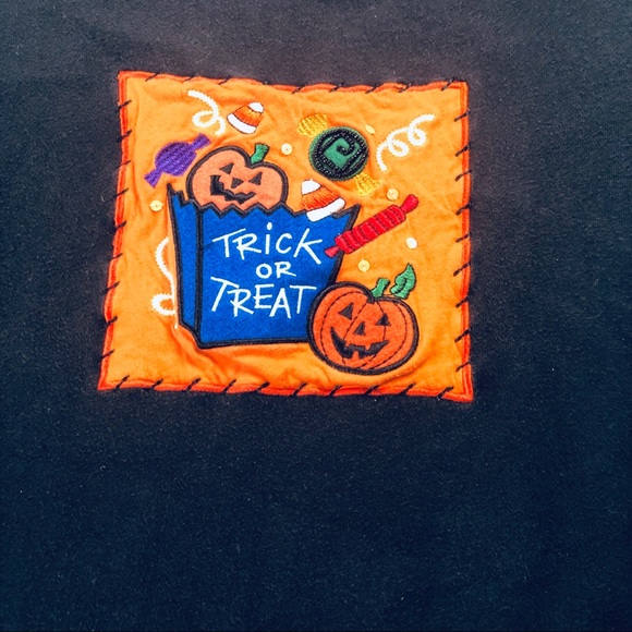 Holiday Editions Tops - Woman’s 3 XXXL Halloween sweatshirt